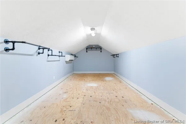 $359,000 | 626 Maple Lane, New Albany, IN 47150