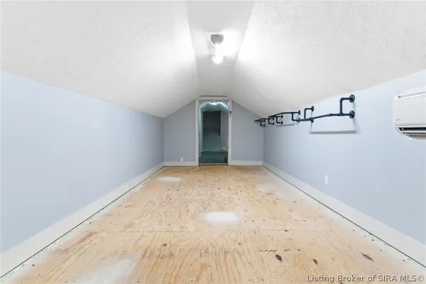 $359,000 | 626 Maple Lane, New Albany, IN 47150