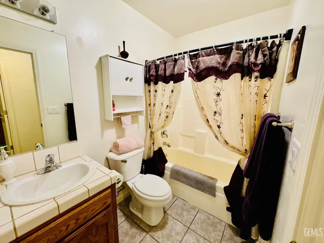 $354,999 | Undisclosed Address, Bakersfield, CA 93308