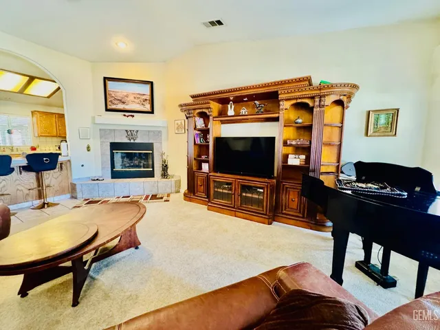 $354,999 | Undisclosed Address, Bakersfield, CA 93308