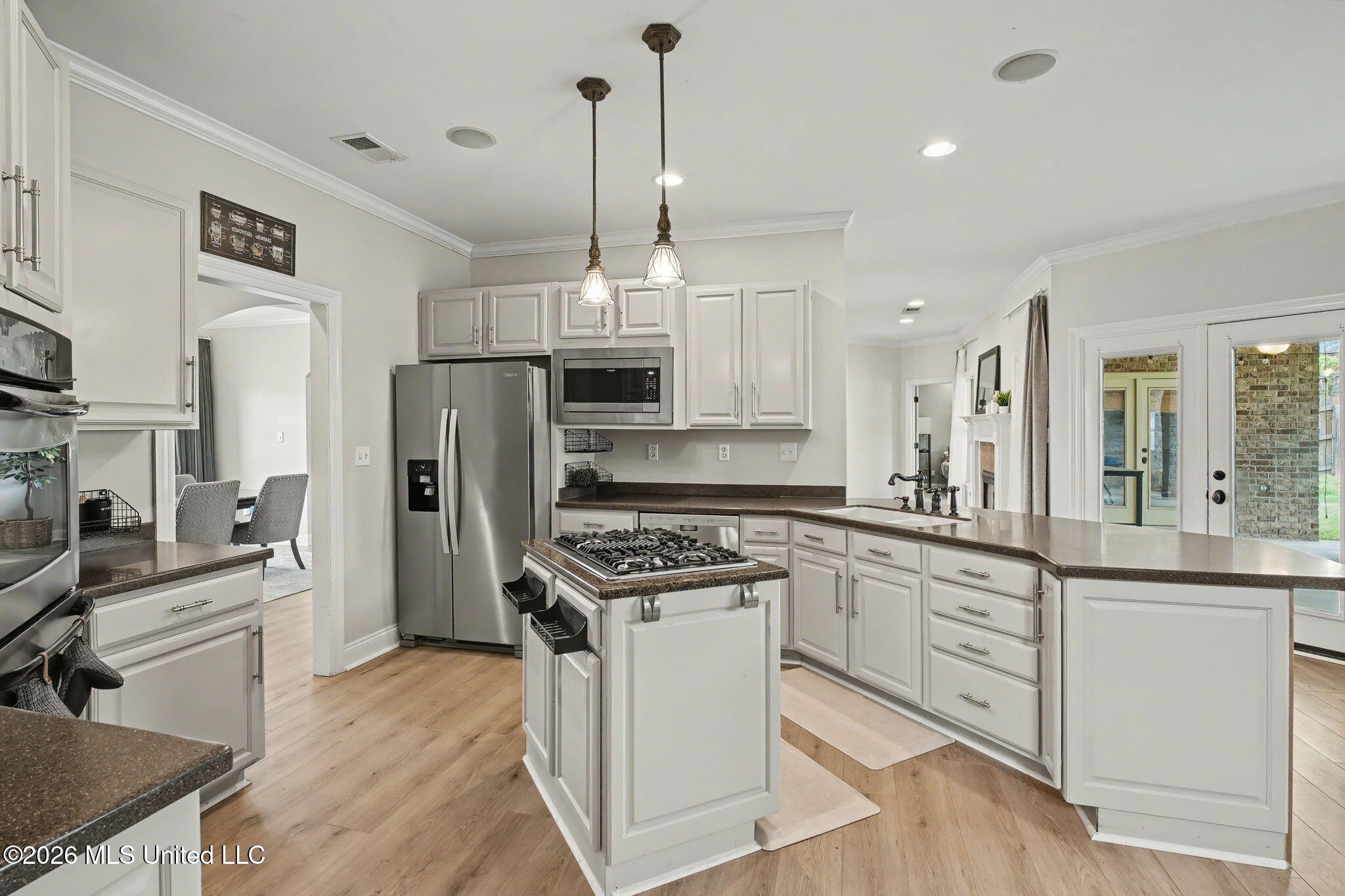 1785 Cashion Cove Hernando, MS 38632 - Photo 4 of 51 Kitchen