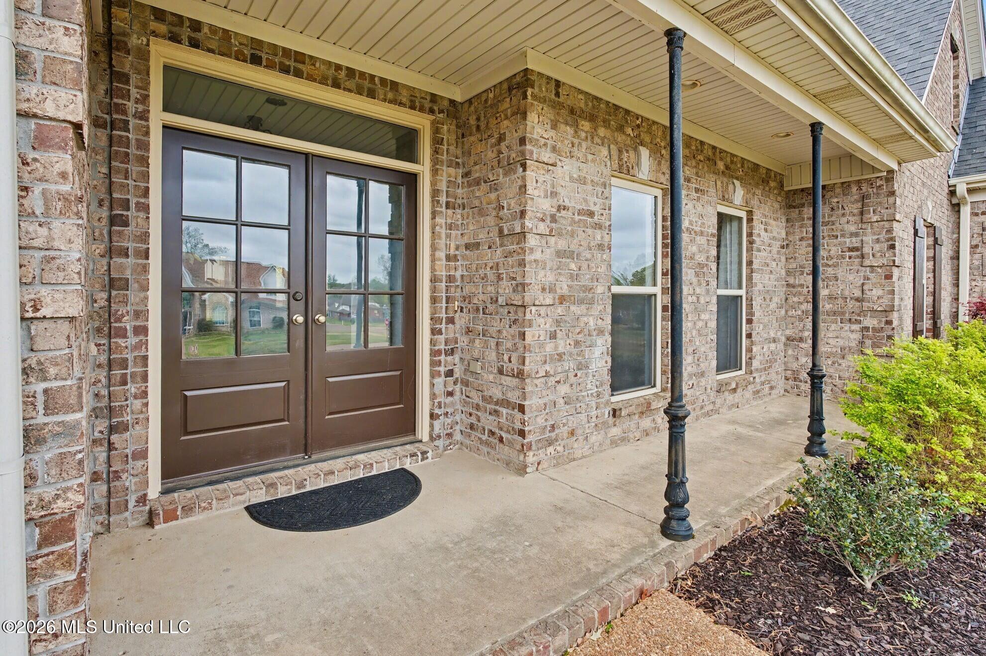 1785 Cashion Cove Hernando, MS 38632 - Photo 9 of 51 Front Porch