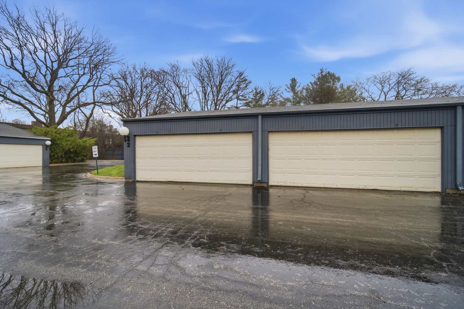 2113 Ammer Ridge Court, Unit 301 Glenview, IL 60025 - Photo 19 of 21 a view of a yard with an outdoor space
