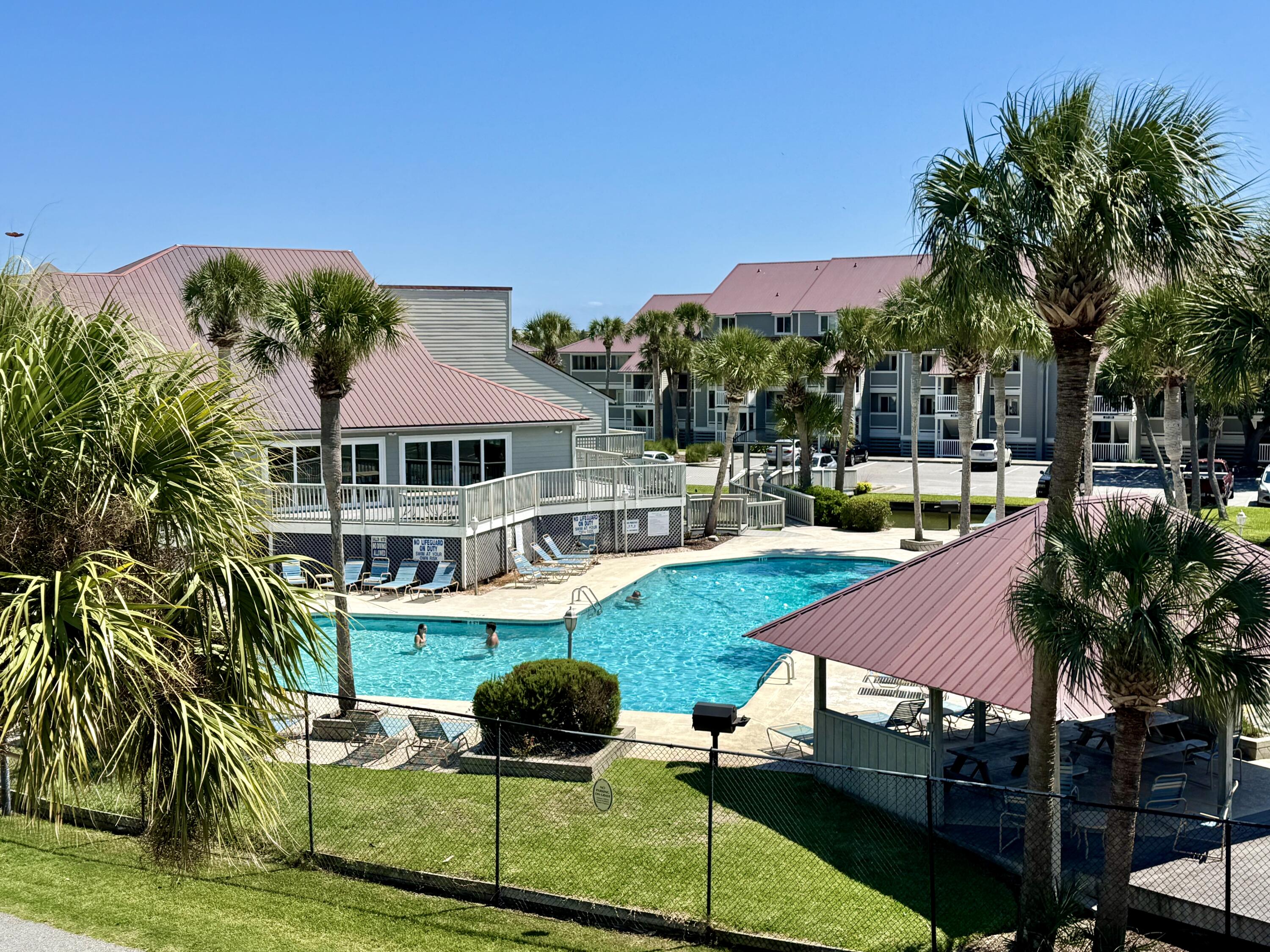 155 Marsh View, Unit 155 Charleston, SC 29412 - Photo 20 of 25 Pool