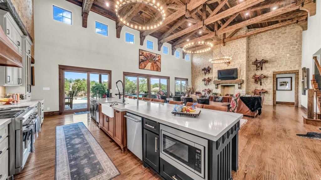 501 Grimes Road Mineral Wells, TX 76067 - Photo 39 of 40 a view of a living room and kitchen