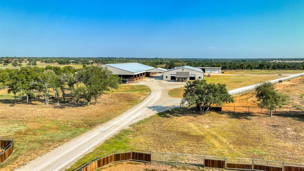 501 Grimes Road Mineral Wells, TX 76067 - Photo 6 of 40 a view of an ocean