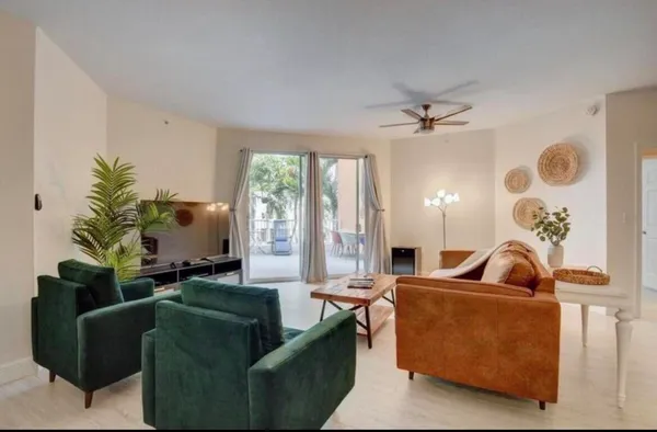 $3,000 | 802 West Windward Way, Unit 216, Lantana, FL 33462