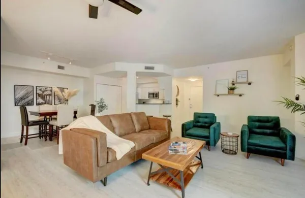 $3,000 | 802 West Windward Way, Unit 216, Lantana, FL 33462