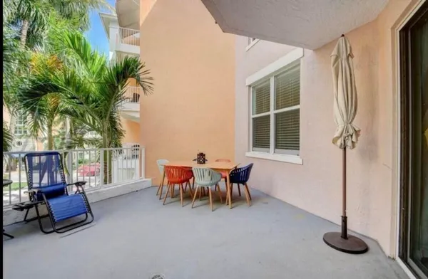 $3,000 | 802 West Windward Way, Unit 216, Lantana, FL 33462