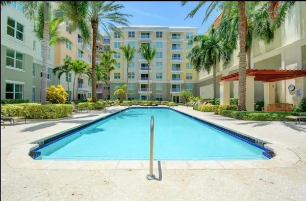 $3,000 | 802 West Windward Way, Unit 216, Lantana, FL 33462