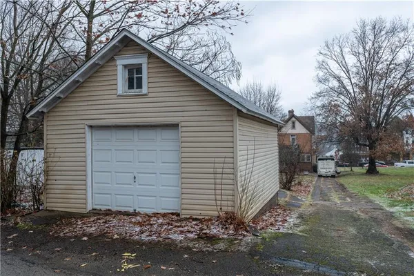 $130,000 | 222 Second Street North, Jeannette, PA 15644