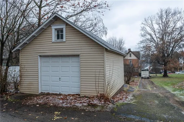 $130,000 | 222 Second Street North, Jeannette, PA 15644