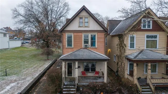 $130,000 | 222 Second Street North, Jeannette, PA 15644