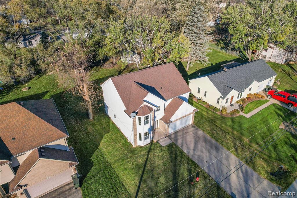 205 Eastlawn Drive Rochester, MI 48307 - Photo 5 of 46