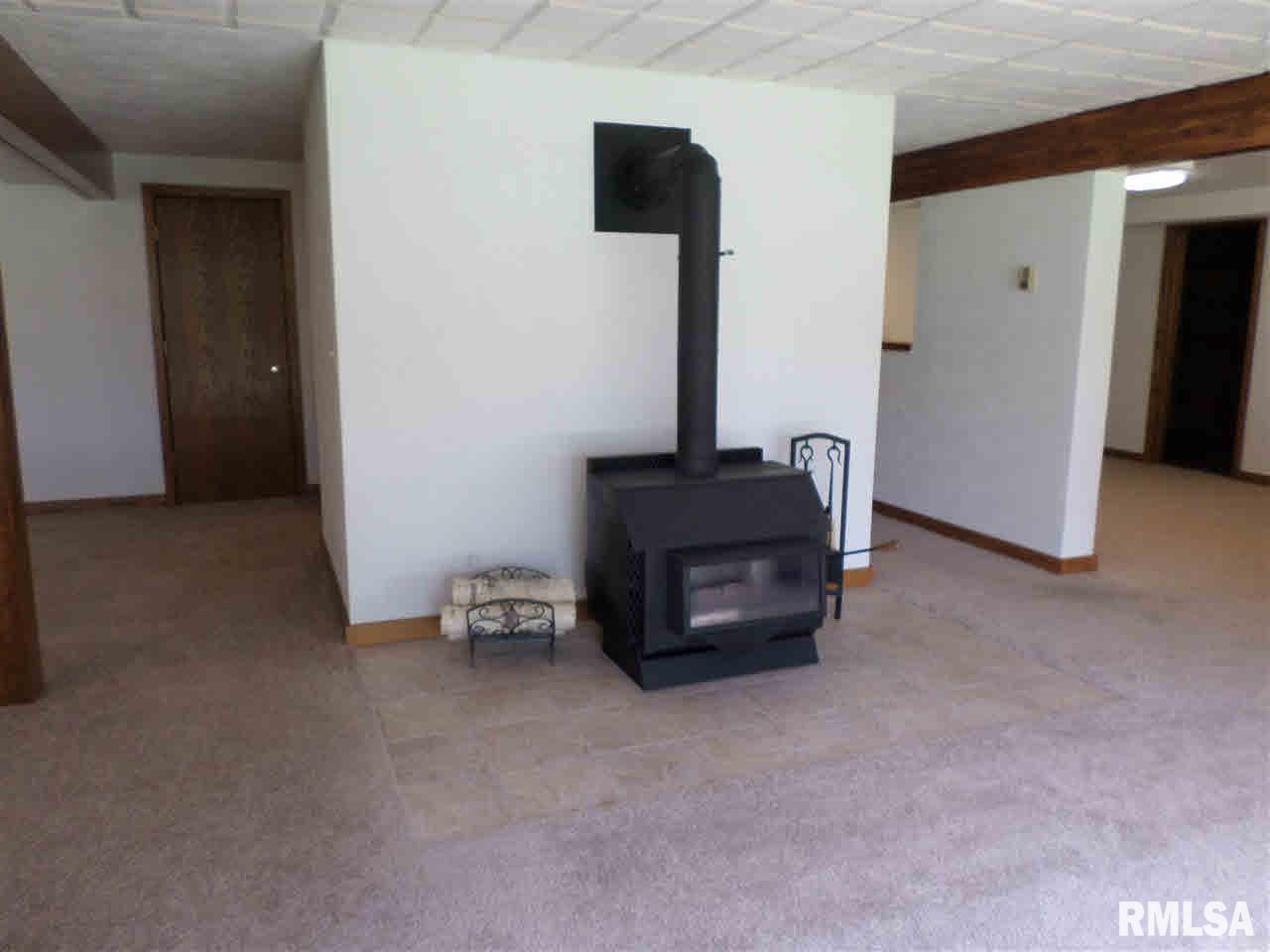 403 Barber Creek Road Port Byron, IL 61275 - Photo 11 of 24 Gallery Image 11