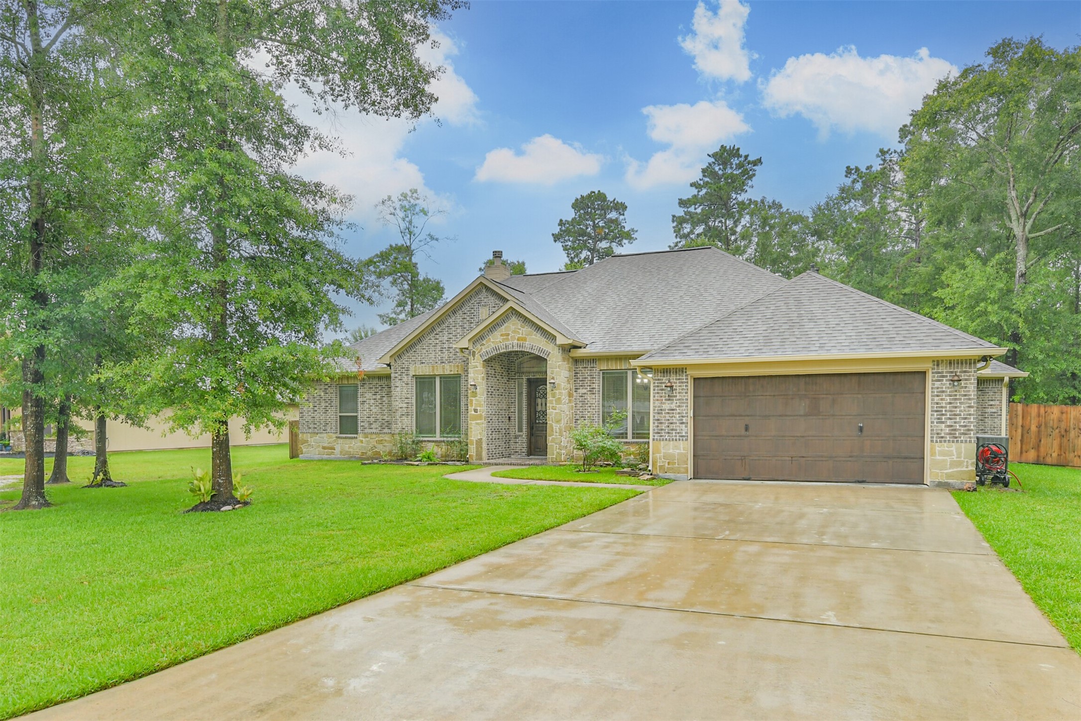 Welcome home to 17342 Pecos Dr. in the sought after neighborhood of Rio Vista, located in Splendora ISD!
