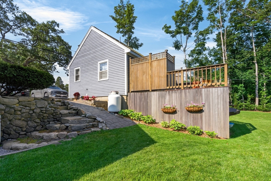 21 West Spring Street Tisbury, MA 02568 - Photo 4 of 30 Gallery Image 4