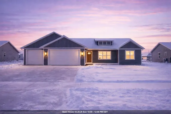 $450,000 | 2041 Bear Paw Trail, Kaukauna, WI 54130