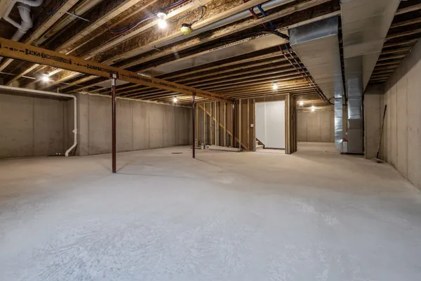 $450,000 | 2041 Bear Paw Trail, Kaukauna, WI 54130