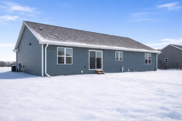$450,000 | 2041 Bear Paw Trail, Kaukauna, WI 54130