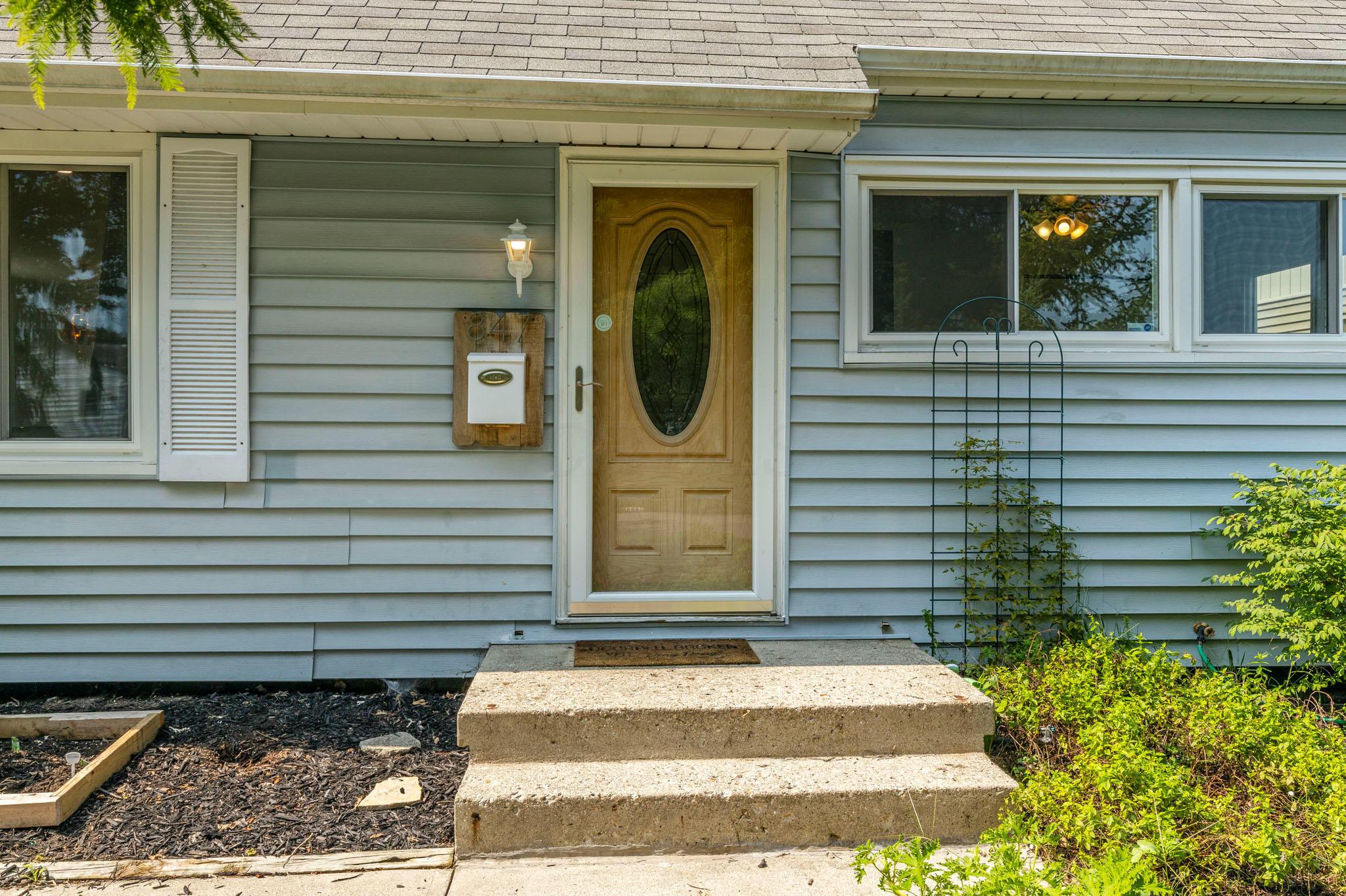 847 Enfield Road Columbus, OH 43209 - Photo 3 of 28 Gallery Image 3