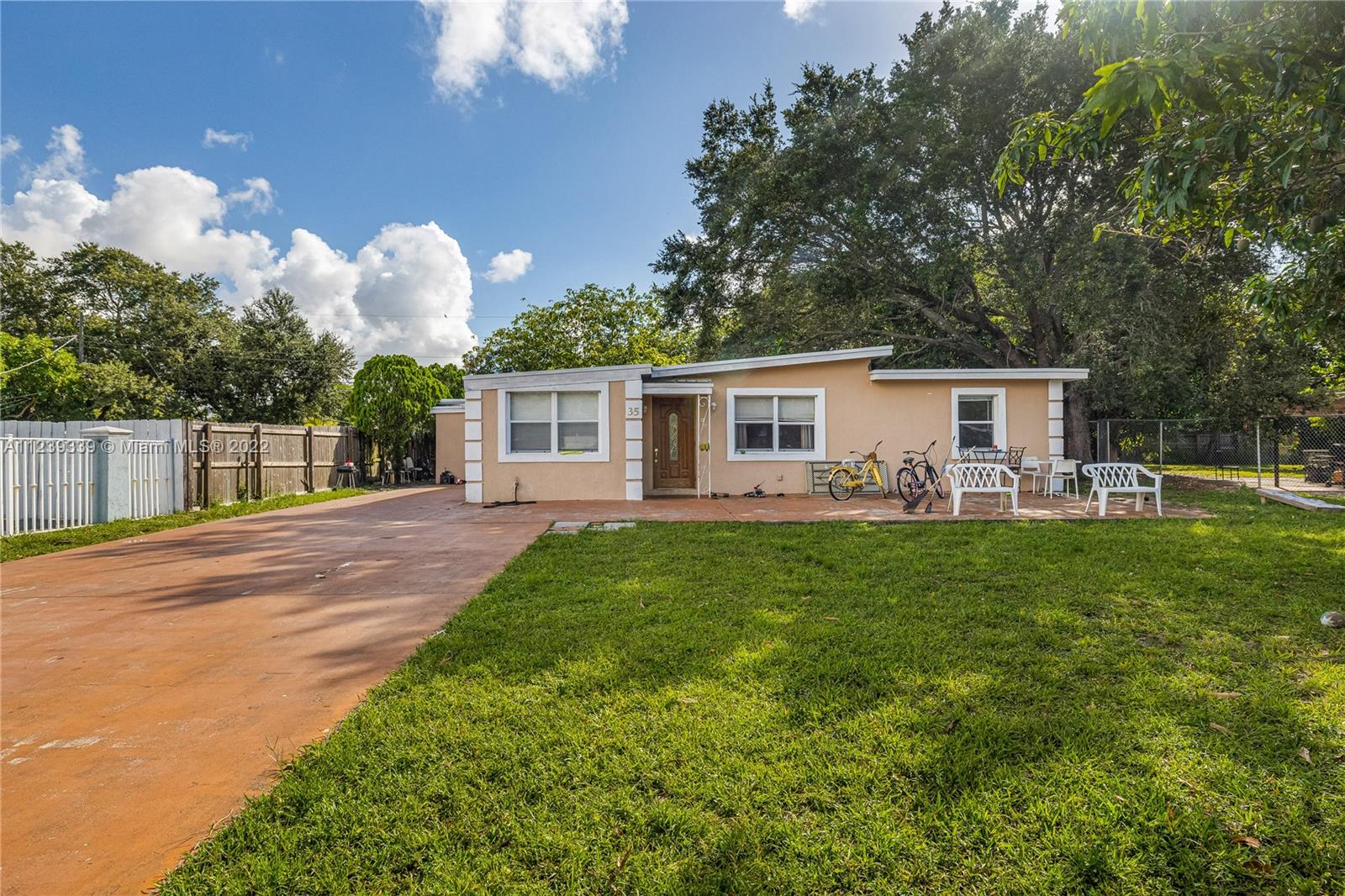 35 Virginia Road West Park, FL 33023 - Photo 1 of 22 Gallery Image 1