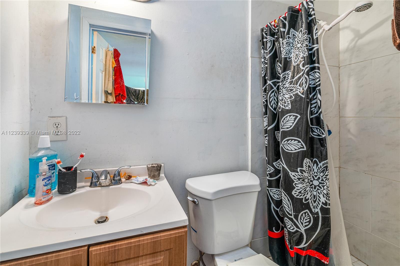 35 Virginia Road West Park, FL 33023 - Photo 12 of 22 Gallery Image 12