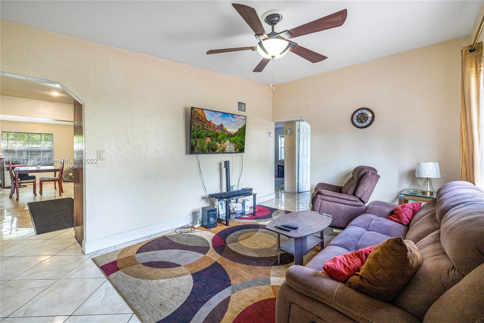 35 Virginia Road West Park, FL 33023 - Photo 4 of 22 Gallery Image 4