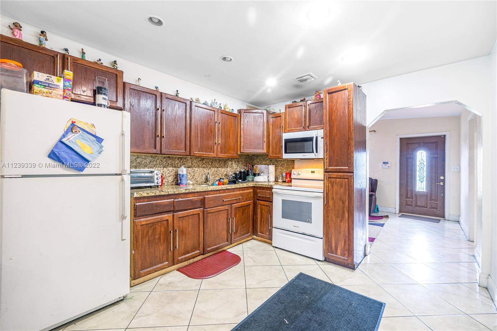 35 Virginia Road West Park, FL 33023 - Photo 7 of 22 Gallery Image 7
