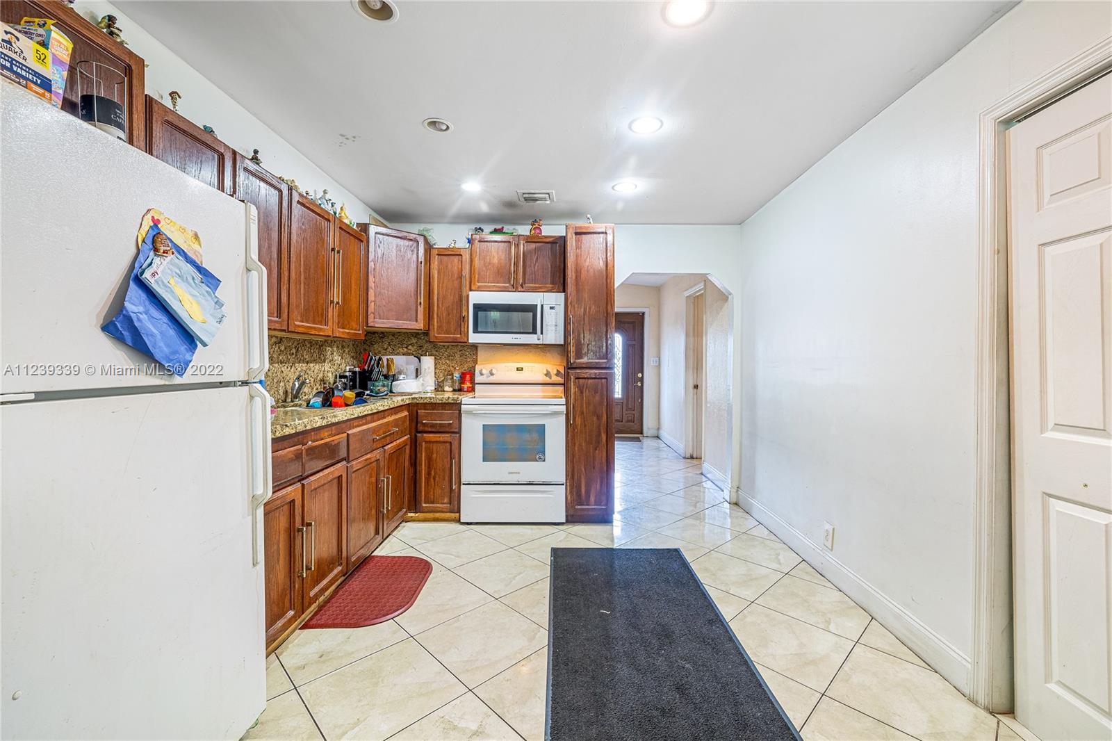 35 Virginia Road West Park, FL 33023 - Photo 8 of 22 Gallery Image 8