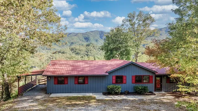 $439,800 | 248 Hillside Lane, Andrews, NC 28901