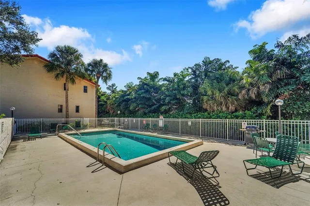 $1,900 | 9088 Northwest 40th Street, Coral Springs, FL 33065