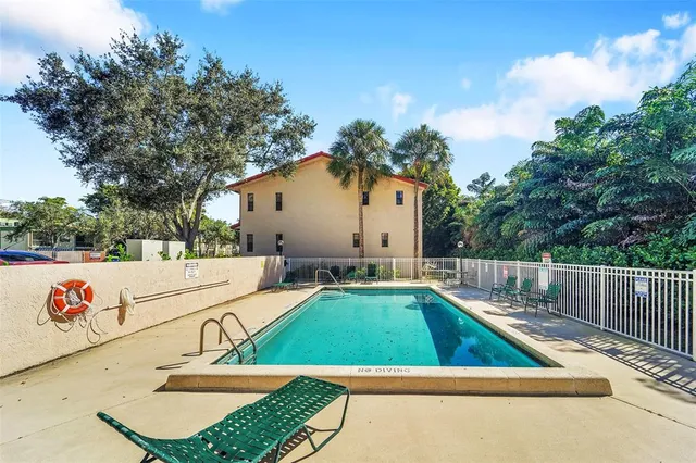 $1,900 | 9088 Northwest 40th Street, Coral Springs, FL 33065