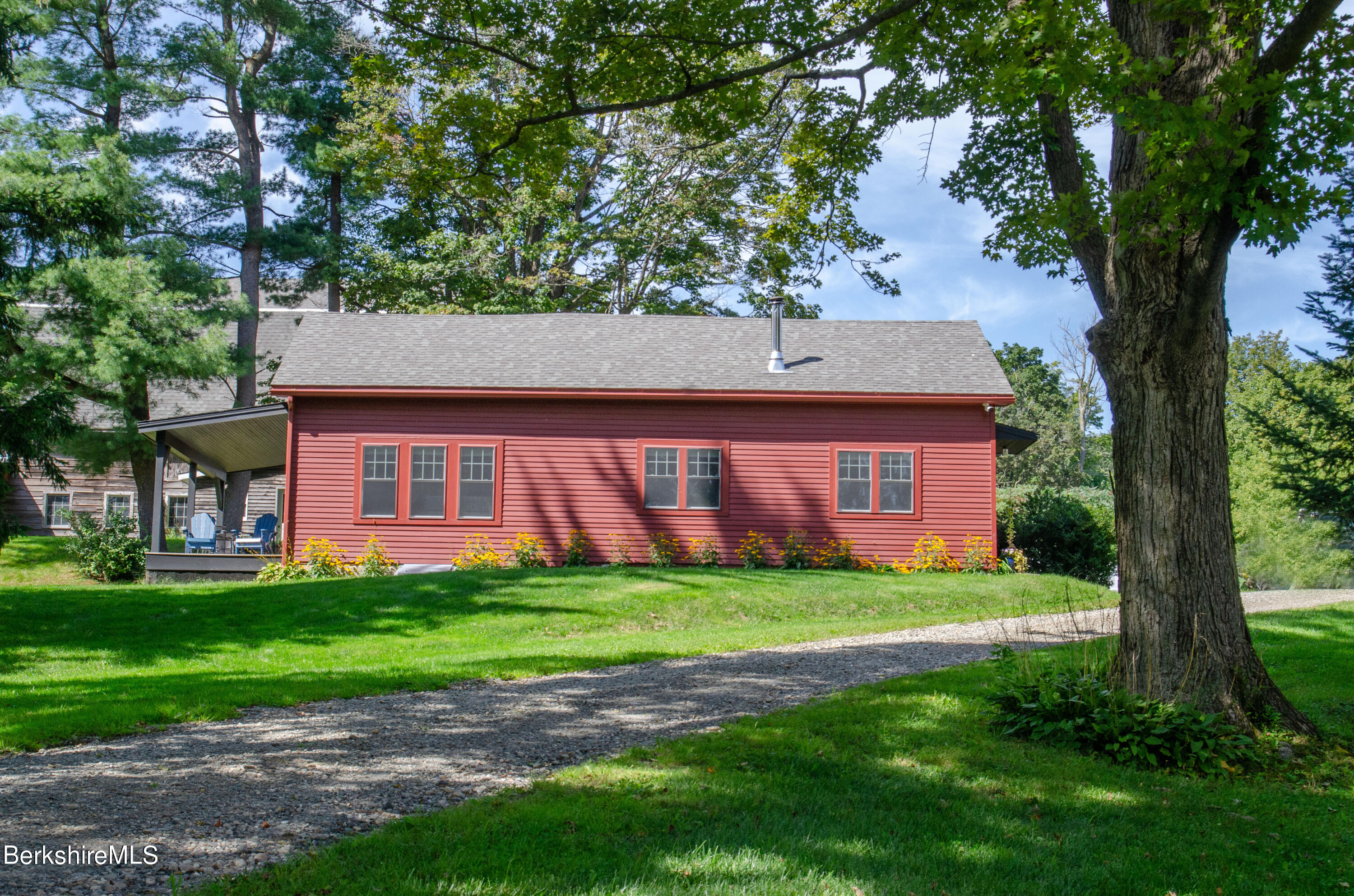 123 Cemetery Road New Lebanon, NY 12125 - Photo 5 of 79 6