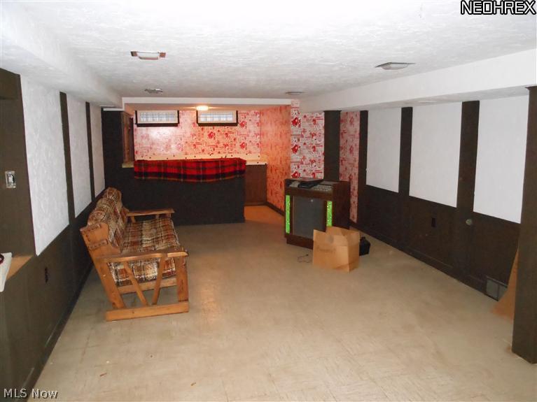 964 Richmond Road Cleveland, OH 44124 - Photo 9 of 10