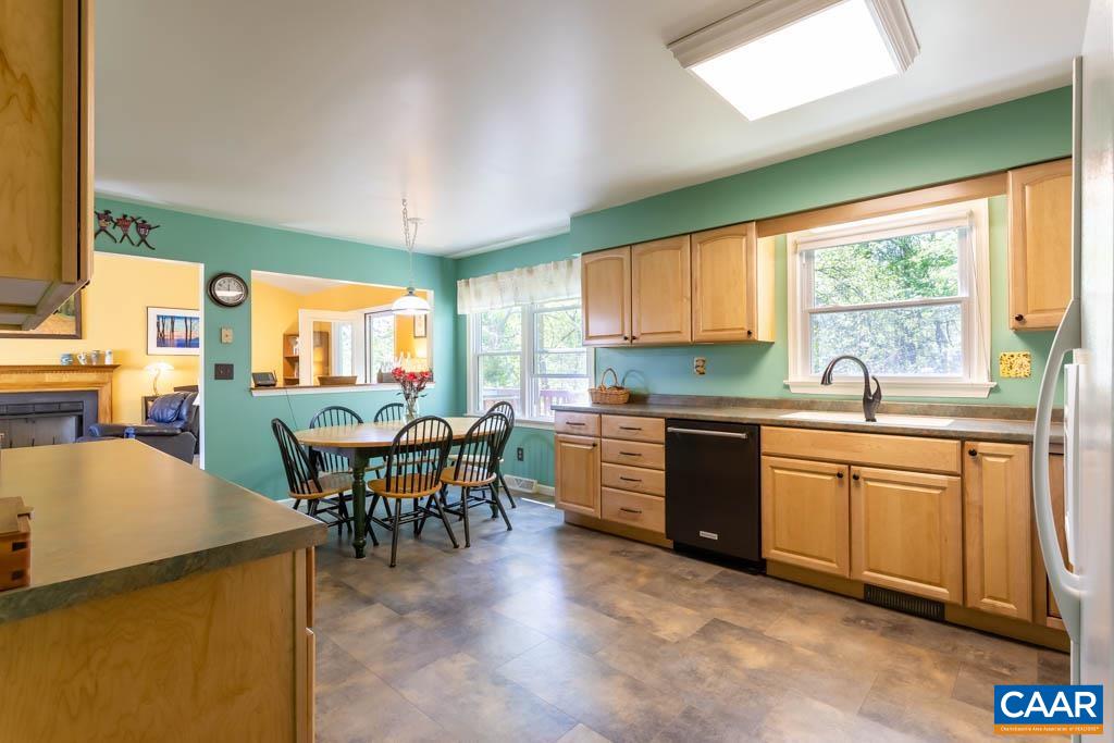 1107 Raintree Drive Charlottesville, VA 22901 - Photo 3 of 75 Gallery Image 3