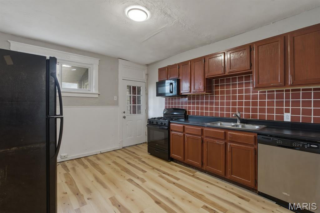 3322 North Hanley Road St. Louis, MO 63121 - Photo 3 of 36