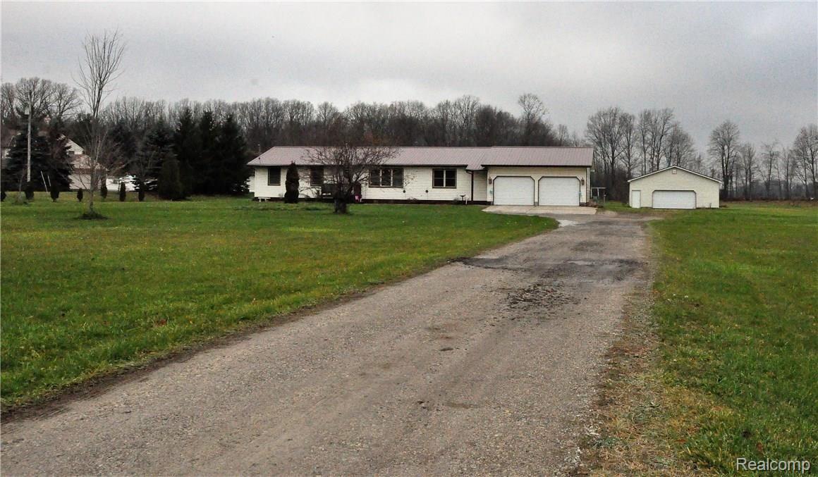 7238 Elms Road Swartz Creek, MI 48473 - Photo 2 of 70 DSC_0441.jpg