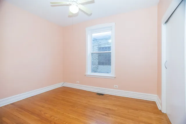 $1,900 | 3033 West Gunnison Street, Unit 1, Chicago, IL 60625