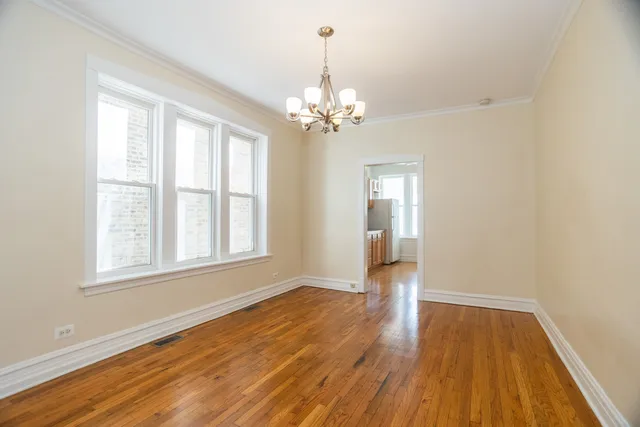 $1,900 | 3033 West Gunnison Street, Unit 1, Chicago, IL 60625