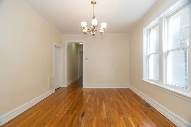 $1,900 | 3033 West Gunnison Street, Unit 1, Chicago, IL 60625