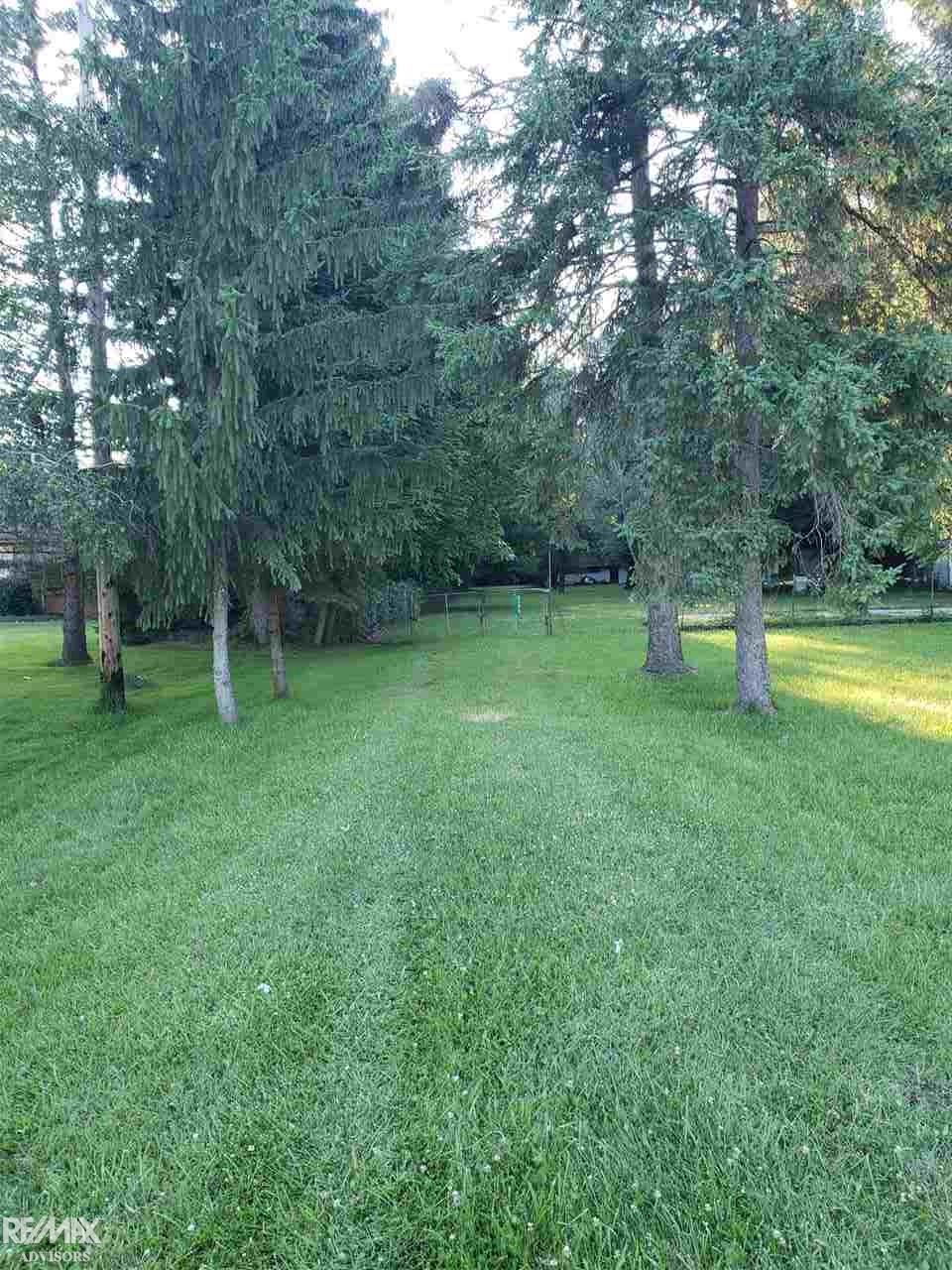 9380 North River Road Algonac, MI 48001 - Photo 2 of 3