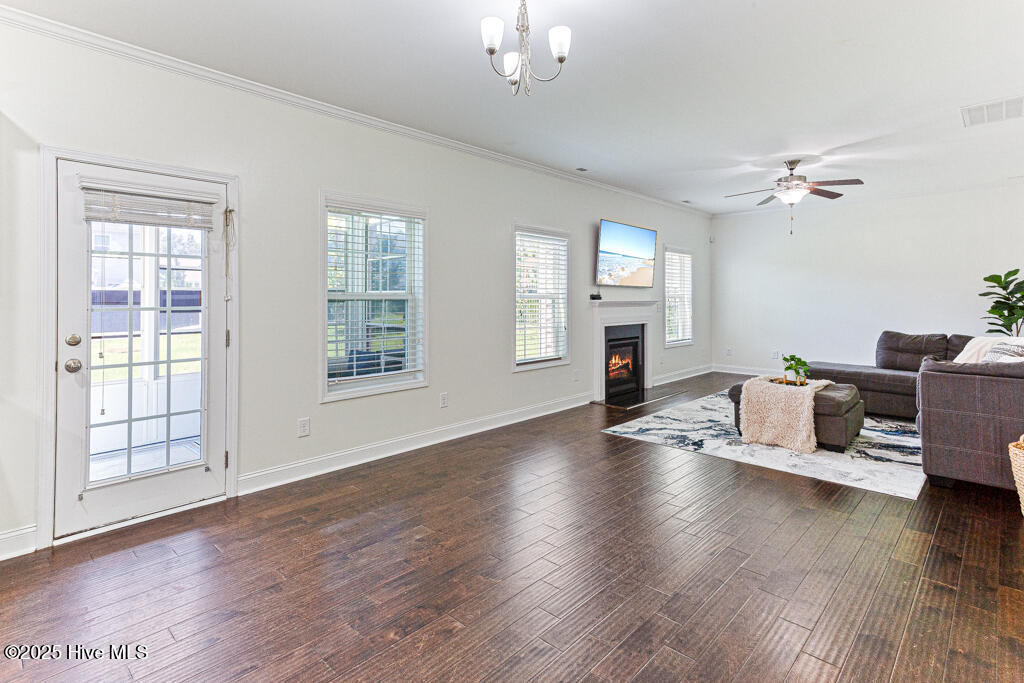 325 Parrish Lane Carthage, NC 28327 - Photo 11 of 39 living room
