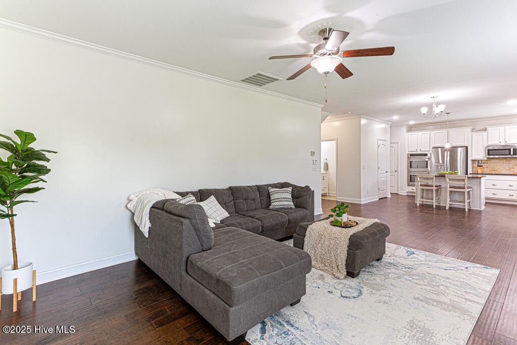 325 Parrish Lane Carthage, NC 28327 - Photo 12 of 39 living room