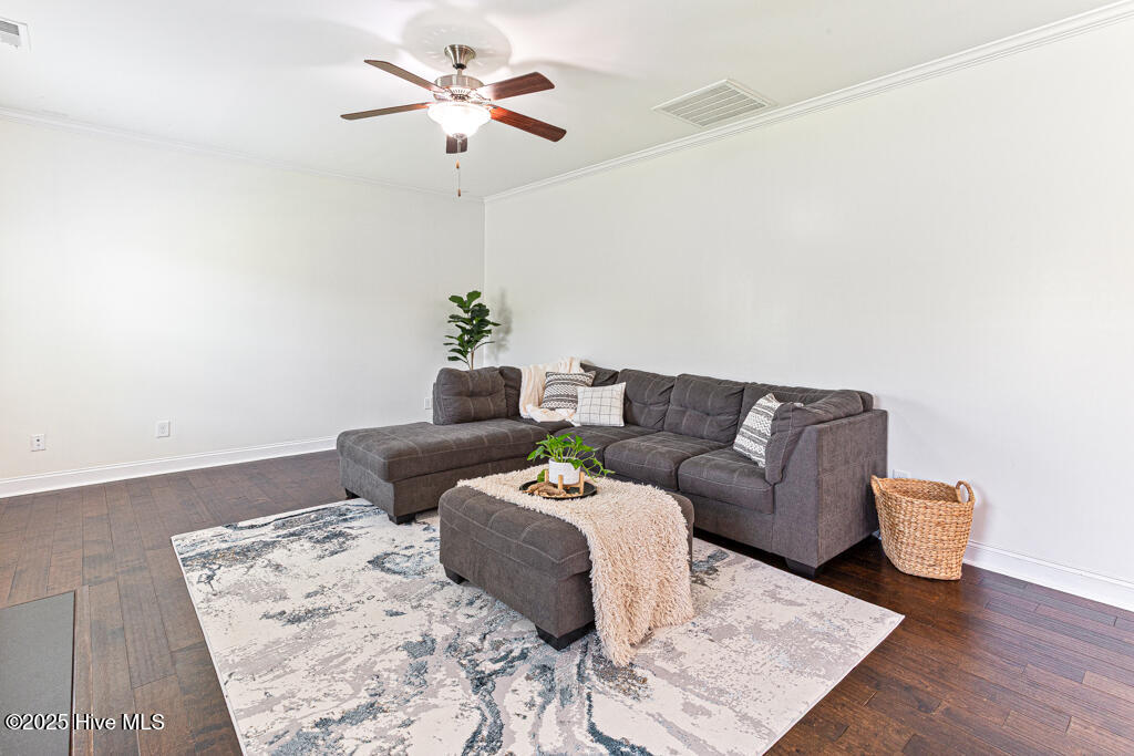 325 Parrish Lane Carthage, NC 28327 - Photo 13 of 39 living room