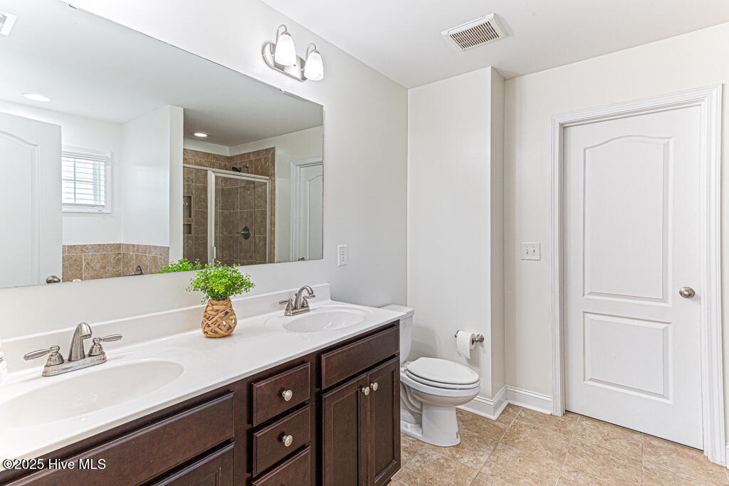 325 Parrish Lane Carthage, NC 28327 - Photo 21 of 39 primary bath