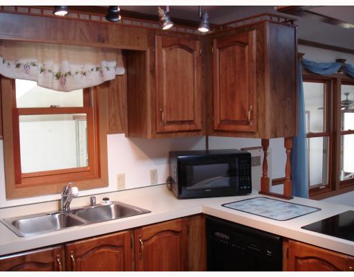 735 Cardinal Apollo, PA 15613 - Photo 4 of 12 Kitchen.