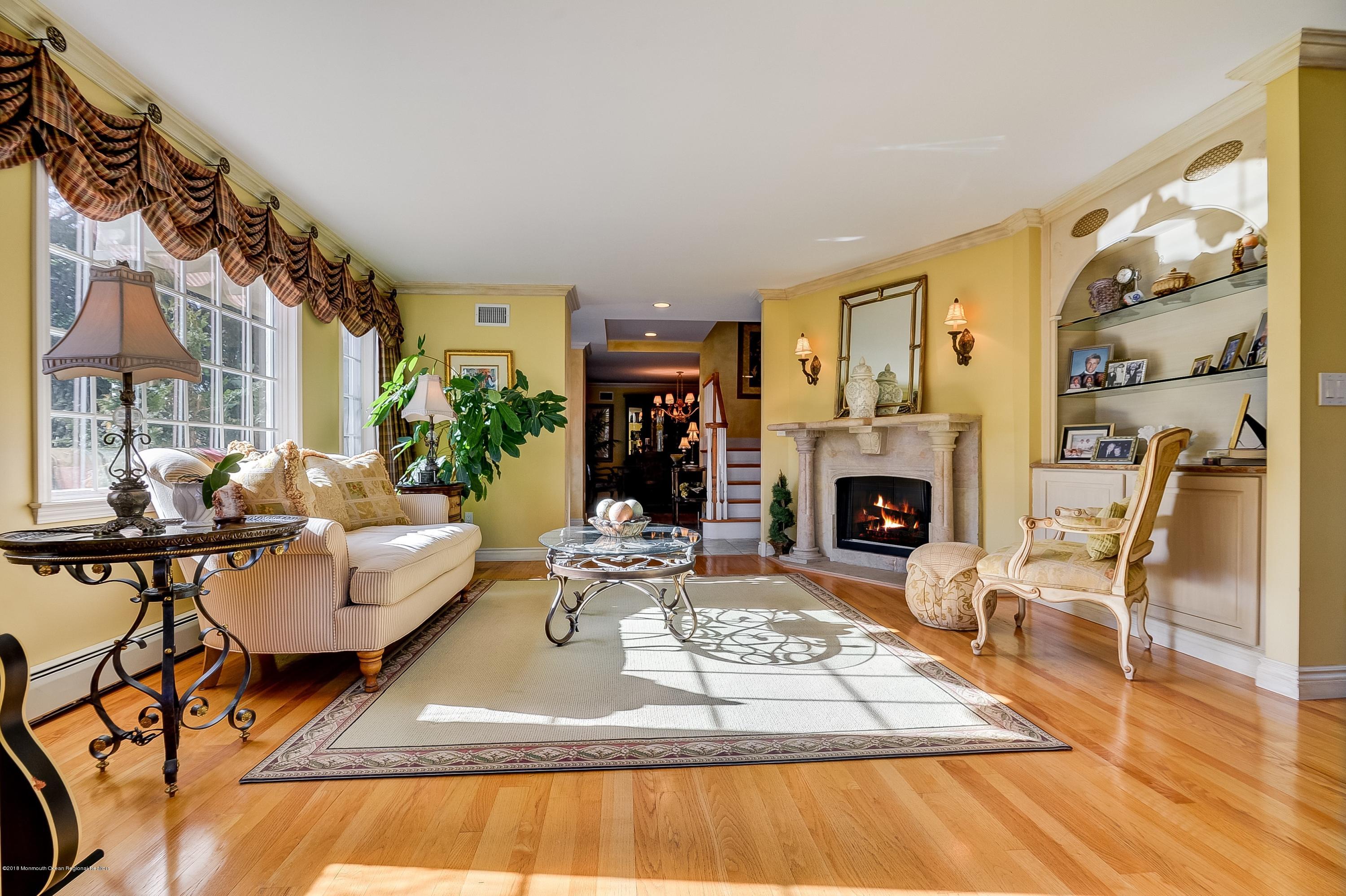 608 Oakcrest Road Brielle, NJ 08730 - Photo 8 of 52 005_Living