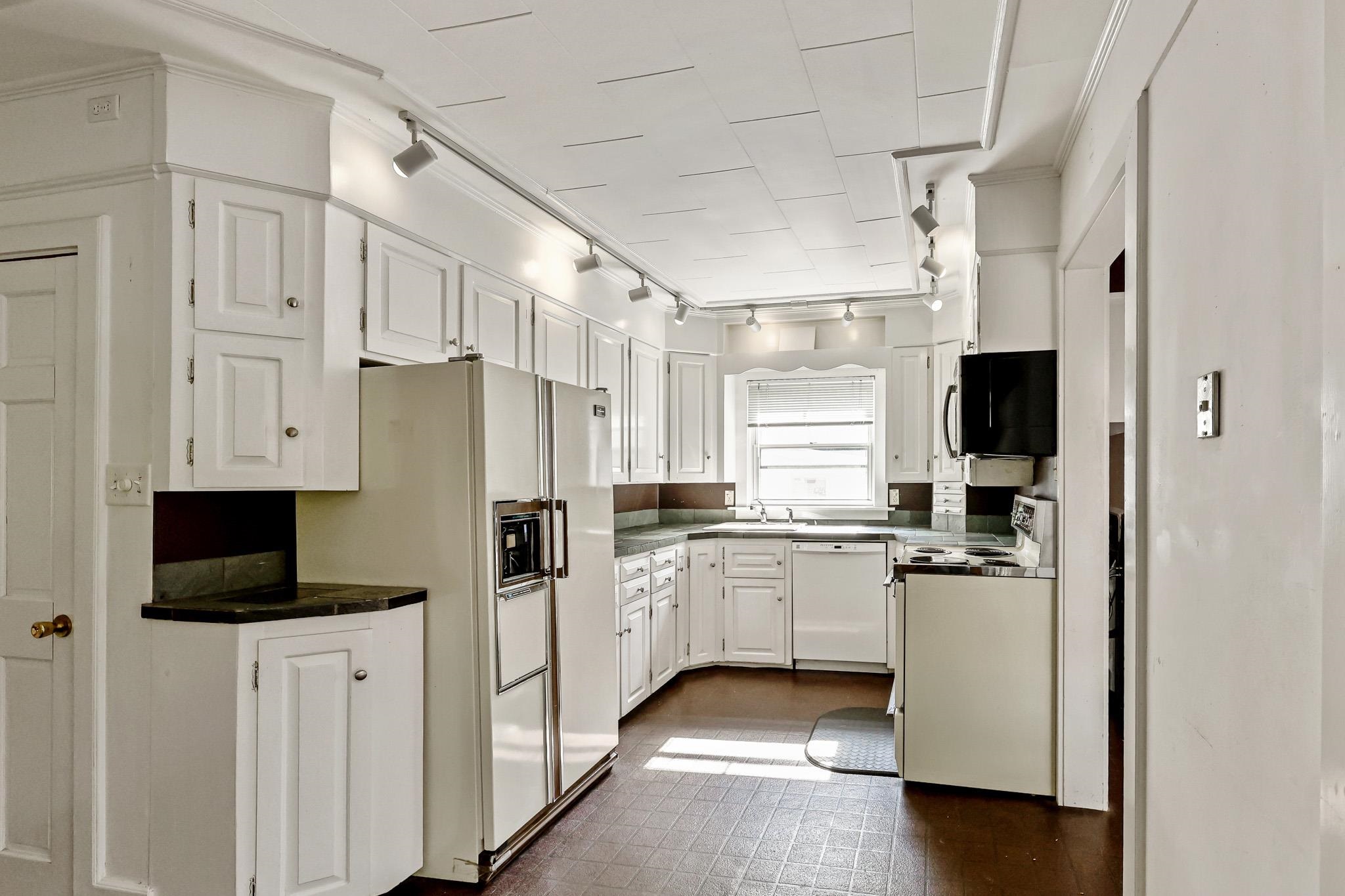 63 Highland Avenue Newport, VT 05855 - Photo 11 of 45