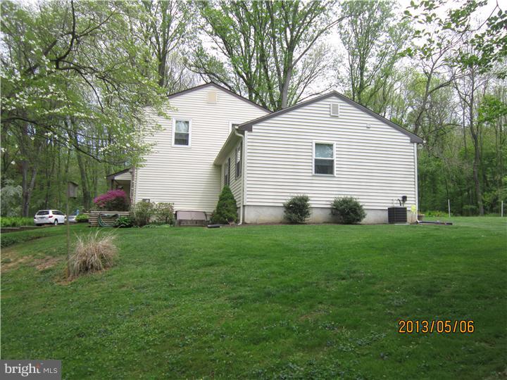 154 Forge Road Glen Mills, PA 19342 - Photo 22 of 24 Exterior Side